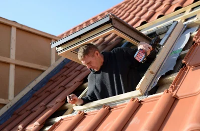 Pose de fenêtres de toit Velux à Caixas